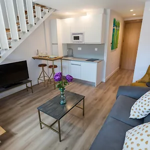 https://casa-de-la-merced-suites.1costadelsol.com
